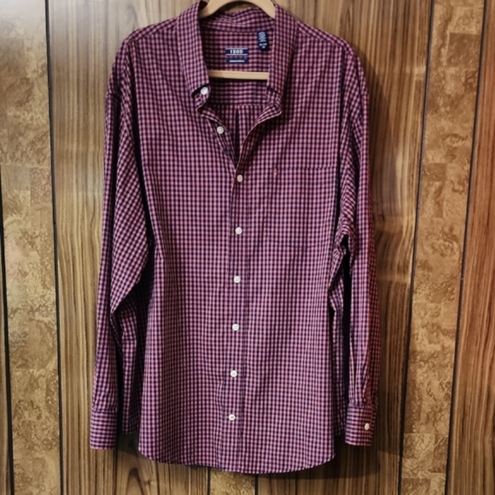 IZOD Checkered Button Down Shirt